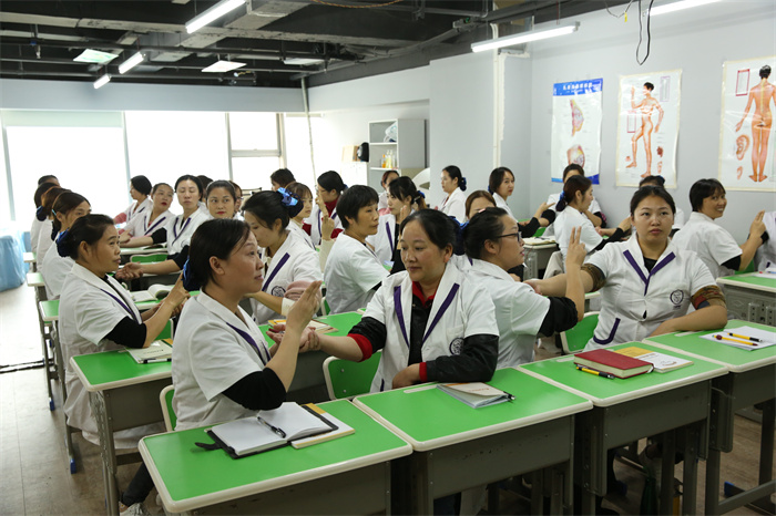 1658655696800869.jpg 培訓(xùn) (3).jpg